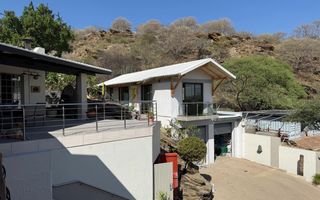 4 Bedroom House For Sale in Klein Windhoek