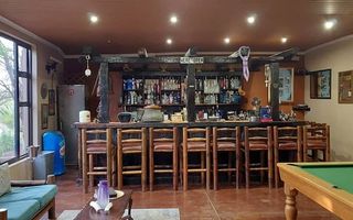 5 Bedroom Hospitality For Sale in Brakwater