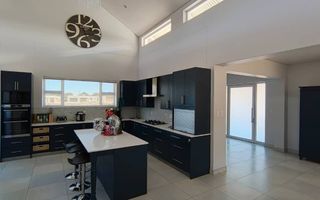 5 Bedroom House For Sale in Omeya Golf Estate