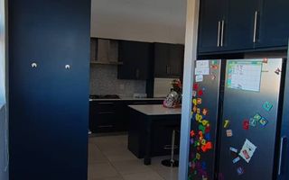 5 Bedroom House For Sale in Omeya Golf Estate