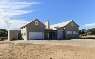 5 Bedroom House For Sale in Omeya Golf Estate