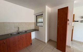 2 Bedroom Apartment/Penthouse For Sale in Windhoek Central,...