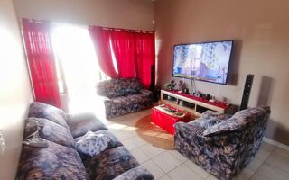 3 Bedroom House For Sale in Rocky Crest