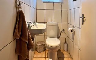 5 Bedroom House For Sale in Mile 4 Extension 1, Swakopmund