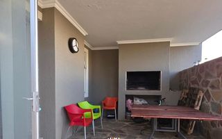 2 Bedroom House For Sale in Omeya Golf Estate