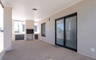 4 Bedroom House For Sale in Kleine Kuppe, Windhoek