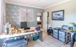 6 Bedroom House For Sale in Out of Nature, Windhoek