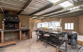 6 Bedroom House For Sale in Out of Nature, Windhoek