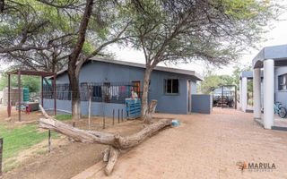 6 Bedroom House For Sale in Out of Nature, Windhoek