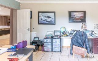 6 Bedroom House For Sale in Out of Nature, Windhoek