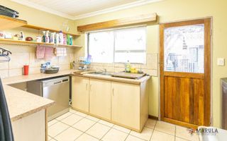 6 Bedroom House For Sale in Out of Nature, Windhoek
