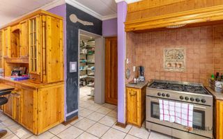 6 Bedroom House For Sale in Out of Nature, Windhoek