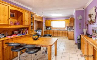 6 Bedroom House For Sale in Out of Nature, Windhoek