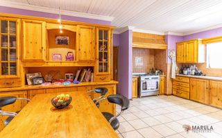 6 Bedroom House For Sale in Out of Nature, Windhoek