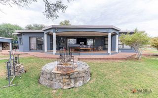 6 Bedroom House For Sale in Out of Nature, Windhoek