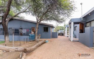6 Bedroom House For Sale in Out of Nature, Windhoek