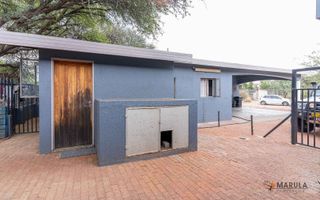 6 Bedroom House For Sale in Out of Nature, Windhoek