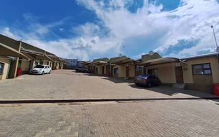 2 Bedroom Apartment/Penthouse For Sale in Otjomuise, Windhoe...