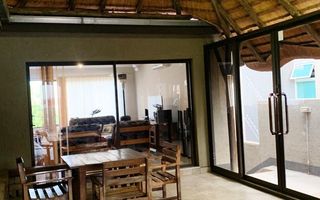 5 Bedroom House For Sale in Hochlandpark