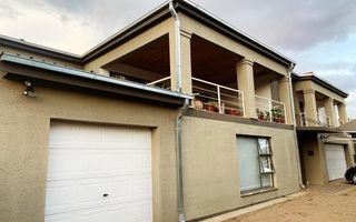 5 Bedroom House For Sale in Hochlandpark