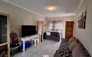 2 Bedroom Apartment/Penthouse For Sale in Okuryangava, Windh...
