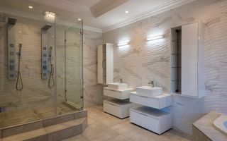 7 Bedroom House For Sale in Auasblick