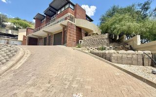 3 Bedroom House For Sale in Klein Windhoek, Windhoek