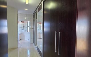 6 Bedroom House For Sale in Cimbebasia