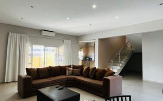 4 Bedroom House For Sale in Elisenheim