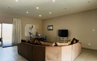 4 Bedroom House For Sale in Elisenheim