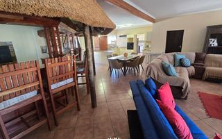 4 Bedroom House For Sale in Henties Bay Central, Henties Bay