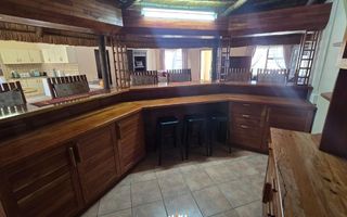 4 Bedroom House For Sale in Henties Bay Central, Henties Bay