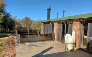 7 Bedroom House For Sale in Out Of Nature Estate