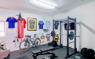 House For Sale in Kleine Kuppe, Windhoek