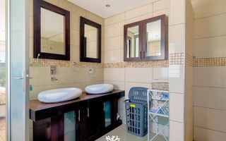 House For Sale in Kleine Kuppe, Windhoek