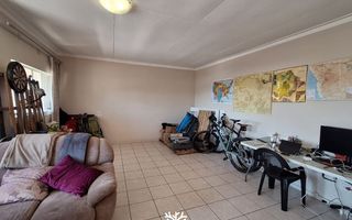 2 Bedroom Apartment/Penthouse For Sale in Klein Windhoek