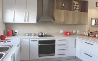 2 Bedroom Townhouse For Sale in Windhoek Central, Windhoek