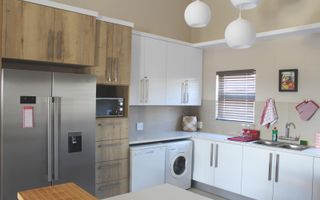 2 Bedroom Townhouse For Sale in Windhoek Central, Windhoek