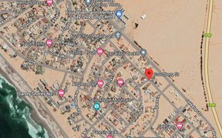 House For Sale in Henties Bay Central, Henties Bay
