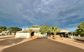 14 Bedroom House For Sale in Outjo