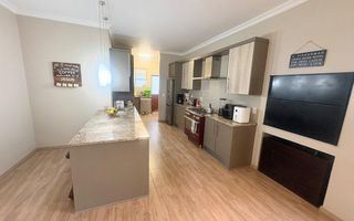 3 Bedroom House To Rent in Long Beach