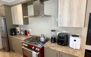 3 Bedroom House To Rent in Long Beach