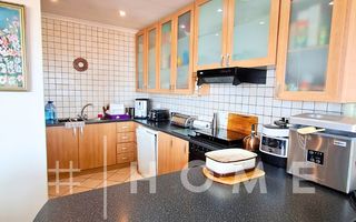 3 Bedroom Apartment/Penthouse For Sale in Long Beach