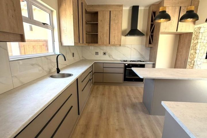 3 Bedroom House For Sale in ROSSMUND GOLF RESORT