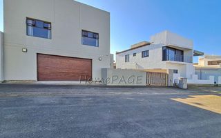 3 Bedroom House For Sale in Meersig