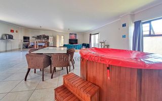 3 Bedroom House For Sale in Meersig