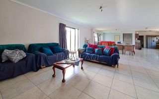 3 Bedroom House For Sale in Meersig