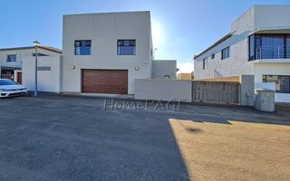3 Bedroom House For Sale in Meersig