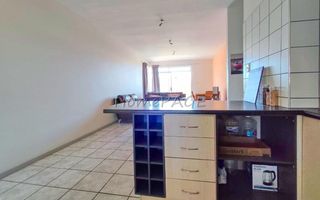 2 Bedroom Apartment/Penthouse For Sale in Long Beach