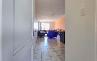 2 Bedroom Apartment/Penthouse For Sale in Long Beach